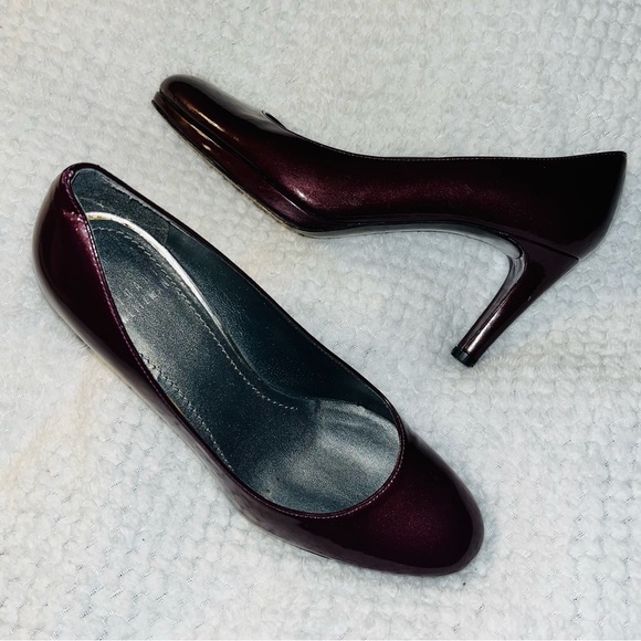STUART WEITZMAN Heels Burgundy sz 7 - Picture 2 of 10